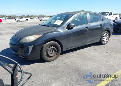 2011 Mazda Mazda3 I Sport z USA, uszkodzony, nr VIN JM1BL1UF5B1396055